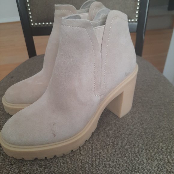 NWOT Dolce Vita Cashe Waterproof Bootie in Dune Suede H2O, Size 7 - Picture 5 of 7
